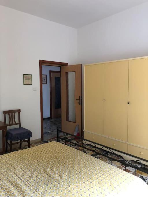 Casa Indipendente Zona Centrale Ла-Маддалена Экстерьер фото