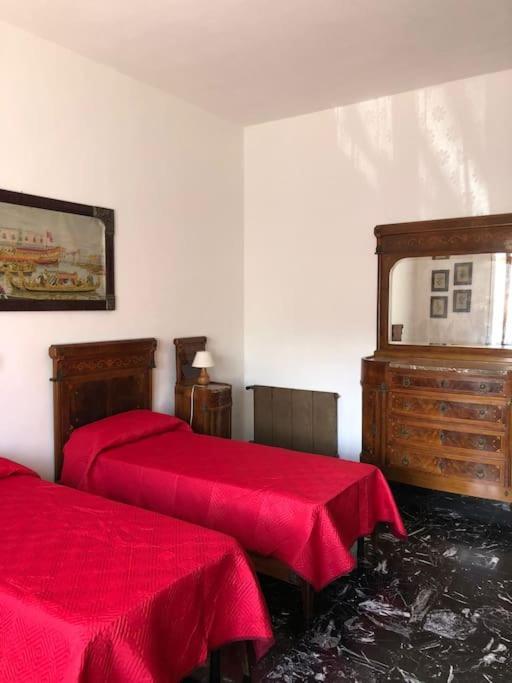 Casa Indipendente Zona Centrale Ла-Маддалена Экстерьер фото