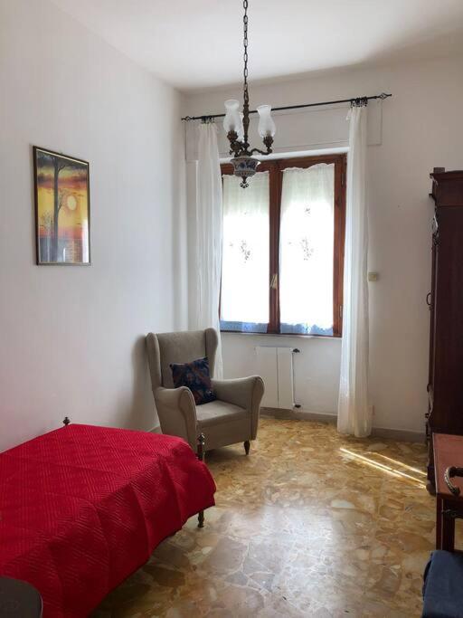 Casa Indipendente Zona Centrale Ла-Маддалена Экстерьер фото